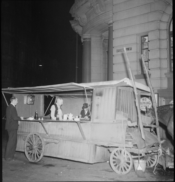 Sydney pie cart: Cafe de Fairfax by night 1930's-1955