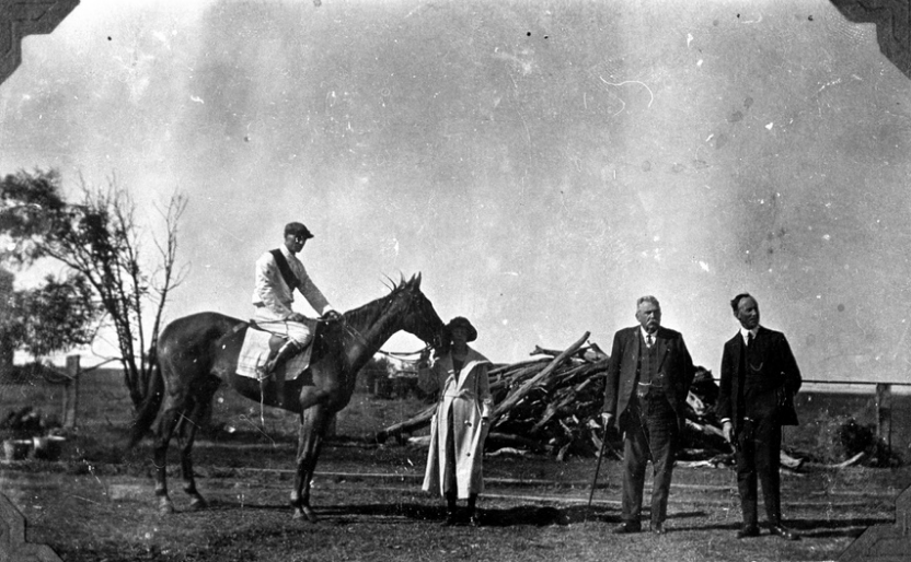 'Molly Breaden, Joe Breaden and Frank Jones with Les Jesser riding "Albarilda" at Oodnadatta.'

1920
State Library S.A. Joe loved bush racing. This is the build of a typical stayer of the times, tall and lanky.