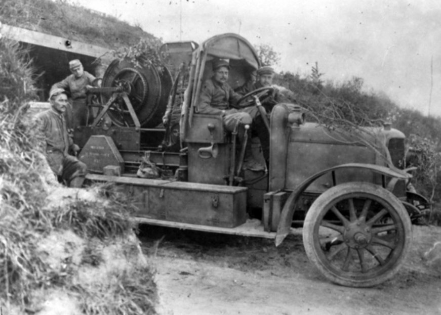 French observation balloon winch truck