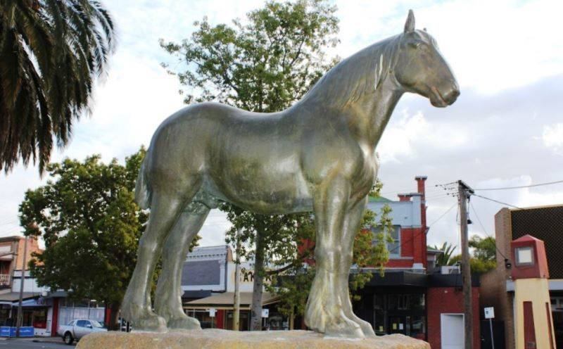 Draught horse memorial at Nhill. Monument Australia