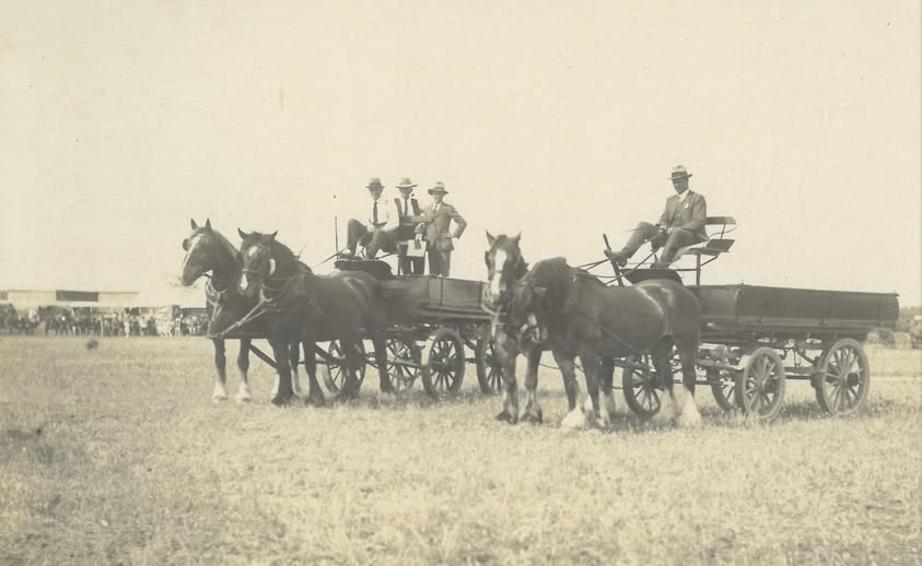 1930's Barmera (SA) Show, Roy Whitelaw on far left. (original photo from Rob O'Callaghan)