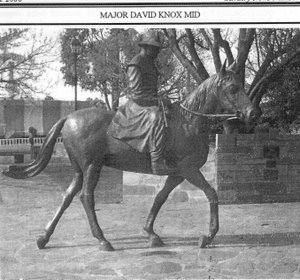 The stockman statue dedicated to Major David Knox. Photo by Roy Somerset, on the wikitree page for David Knox.