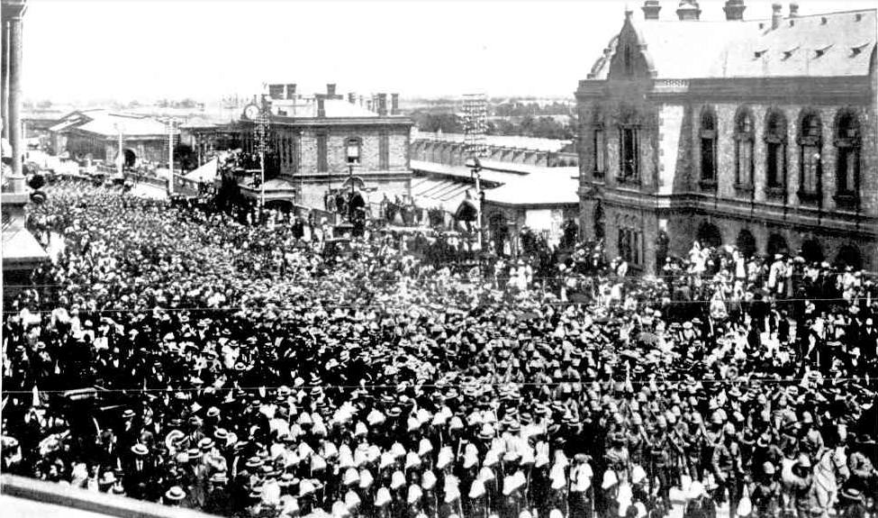 part of the giant crowds gathered to welcome Tom Price and his men home. Highly respected, blunt, and having not lost a man, he was much loved. Australasian 8th December 1900