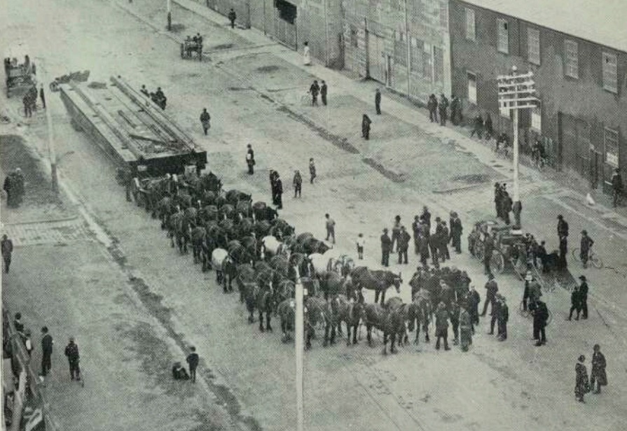 Carting a piece of the Swanston Railway Bridge Building (magazine), 19th May, 1908